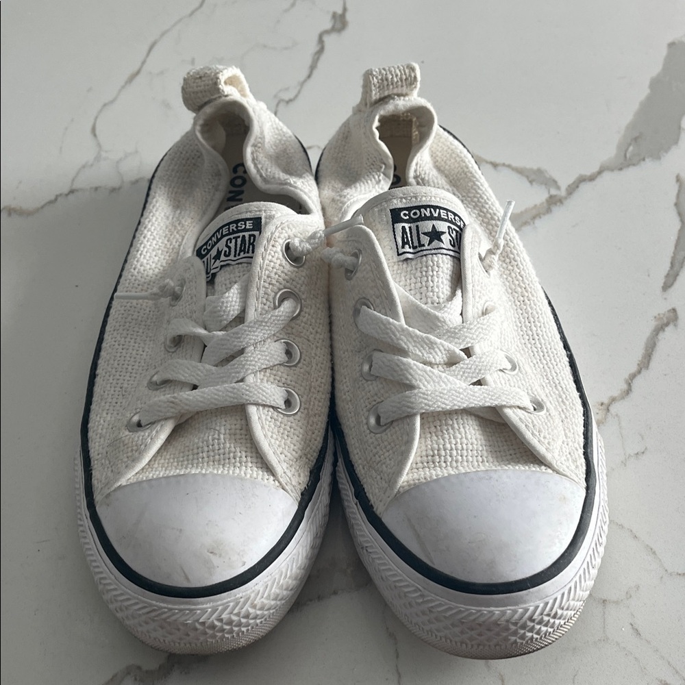 Converse Women’s low Cream All Star Sneakers